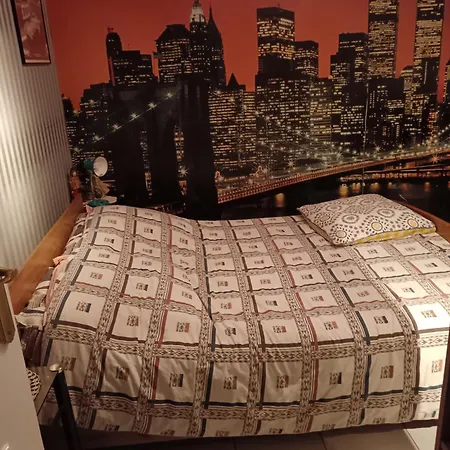 24 Du Mans Bed & Breakfast